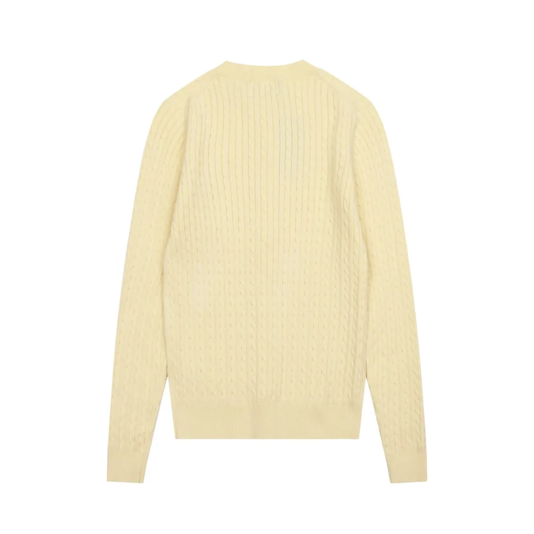 🅿️210 "Top quality" Style number: DS005# (not off the shelves all year round) [Ralph Lauren round neck solid color pony embroidered logo knitted cardigan long sleeves] ✅Ralph Lauren classic basic versatile twist knitted cardigan long sleeves ✅Main supplier platform live broadcast Wholesale entities Replenish when out of stock Not off the shelves ✅ZP quality 1:1 version Scan the code to enter the GF website Counter quality ✅Details and quality are the only one in Guangzhou. Imported quality cotton yarn, focusing on high-end, cost-effective, good quality needless to say. ✅The same style as Zhao Lusi is really amazing, so sweet, so beautiful. This cardigan is really good-looking. Rose red and white label Big red and blue label